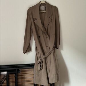 Everlane Drape Trench Coat size Medium